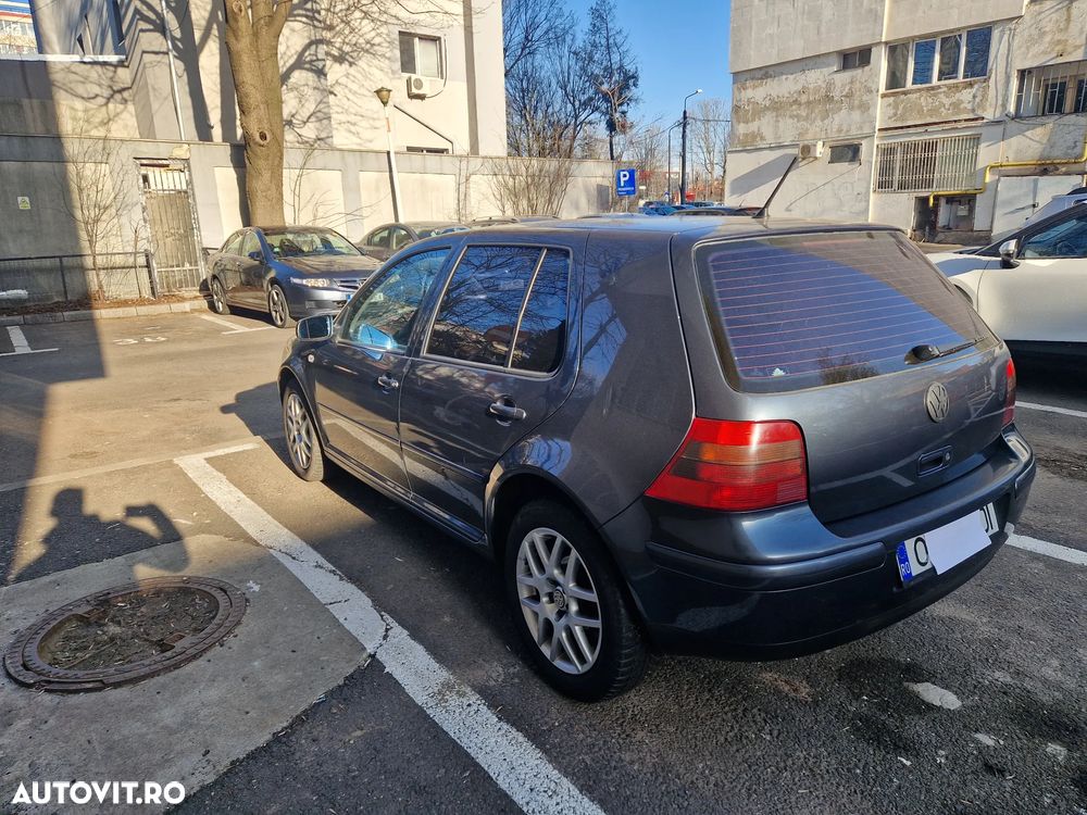 Volkswagen Golf 1.6 Trendline - 4