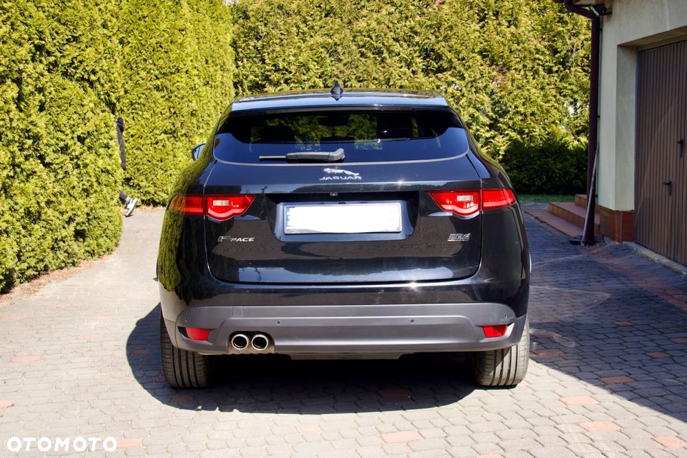 Jaguar F-Pace 20d Portfolio - 10