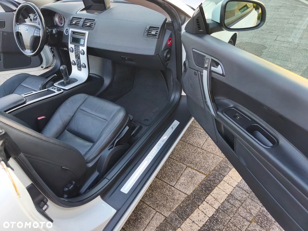 Volvo C70 D3 Summum - 24