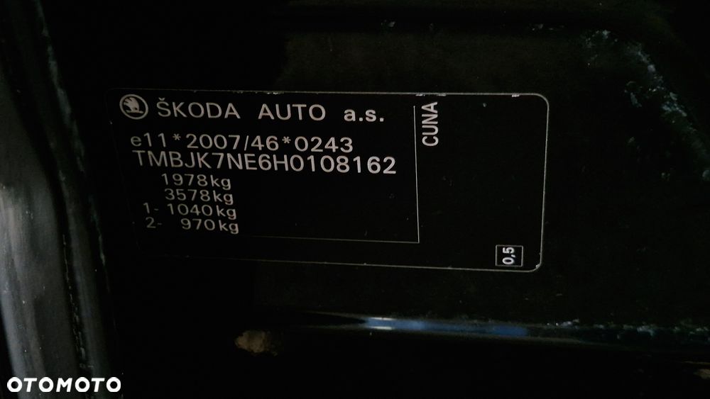 Skoda Octavia 2.0 TDI RS Challenge DSG - 40