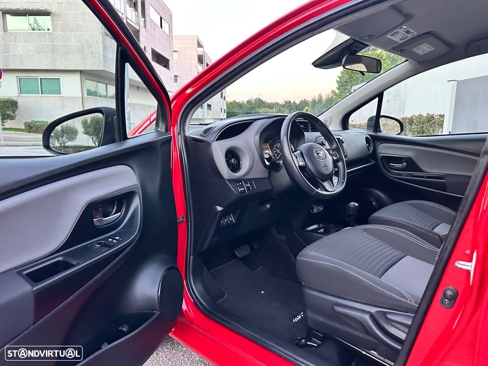Toyota Yaris 1.5 HSD Active - 22