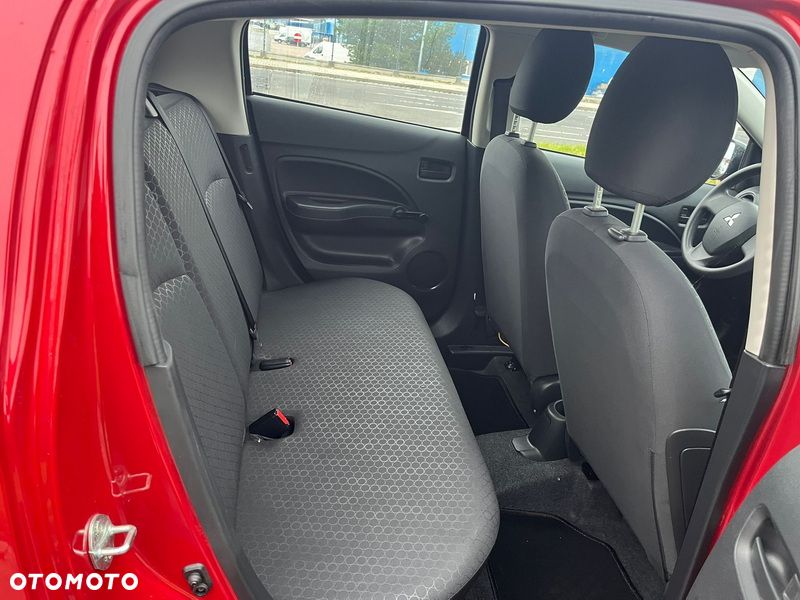 Mitsubishi Space Star - 16