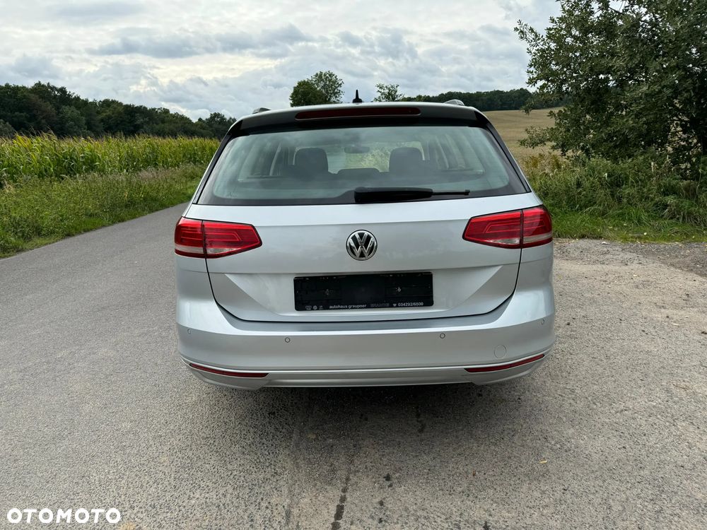 Volkswagen Passat Variant 2.0 TDI (BlueMotion Technology) Comfortline - 5