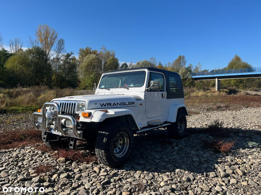 Jeep Wrangler 2.5L - 10