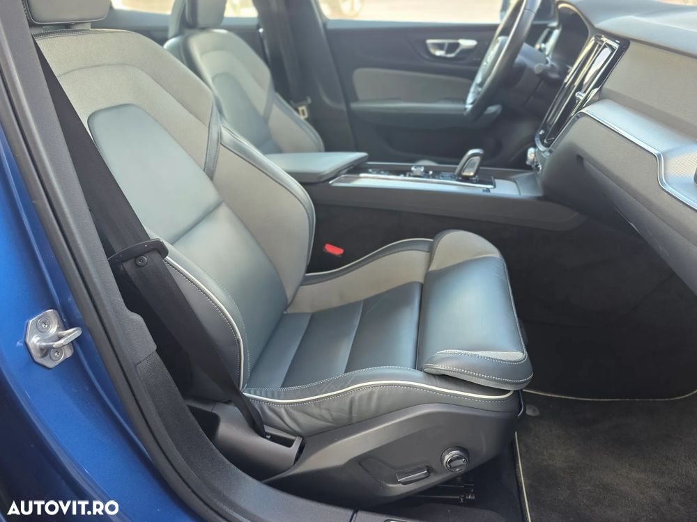 Volvo S60 B4 MHEV AT Plus Dark - 30