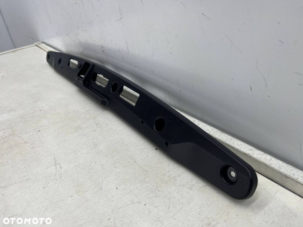 Listwa Renault Arkana 19r.- blenda nakładka dolna otwierania klapy bagażnika podświetlenie tablicy - 8
