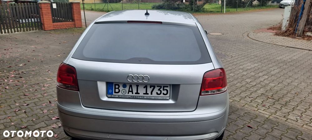 Audi A3 3-drzwiowe 2.0 FSI Ambition Tiptronic - 15