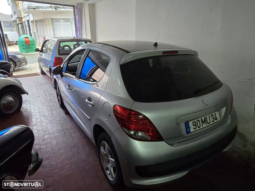 Peugeot 207 1.4 16V Active - 5