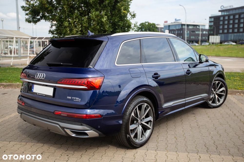 Audi Q7 55 TFSI e Quattro S Line Tiptr - 11