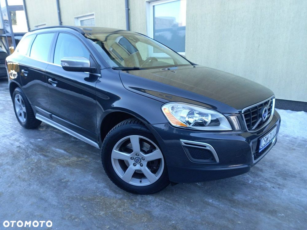 Volvo XC 60 D3 R Design - 4
