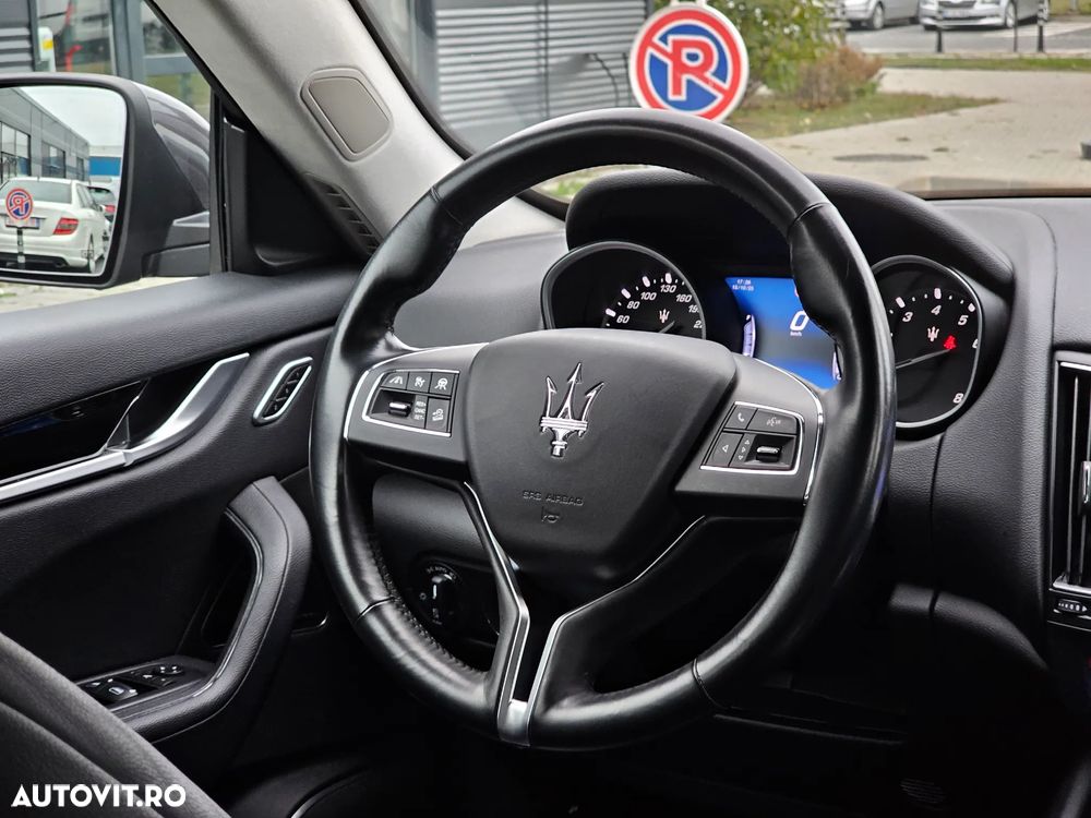 Maserati Levante Q4 - 3