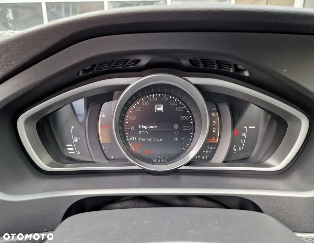 Volvo V40 Cross Country D2 Geartronic Momentum - 31