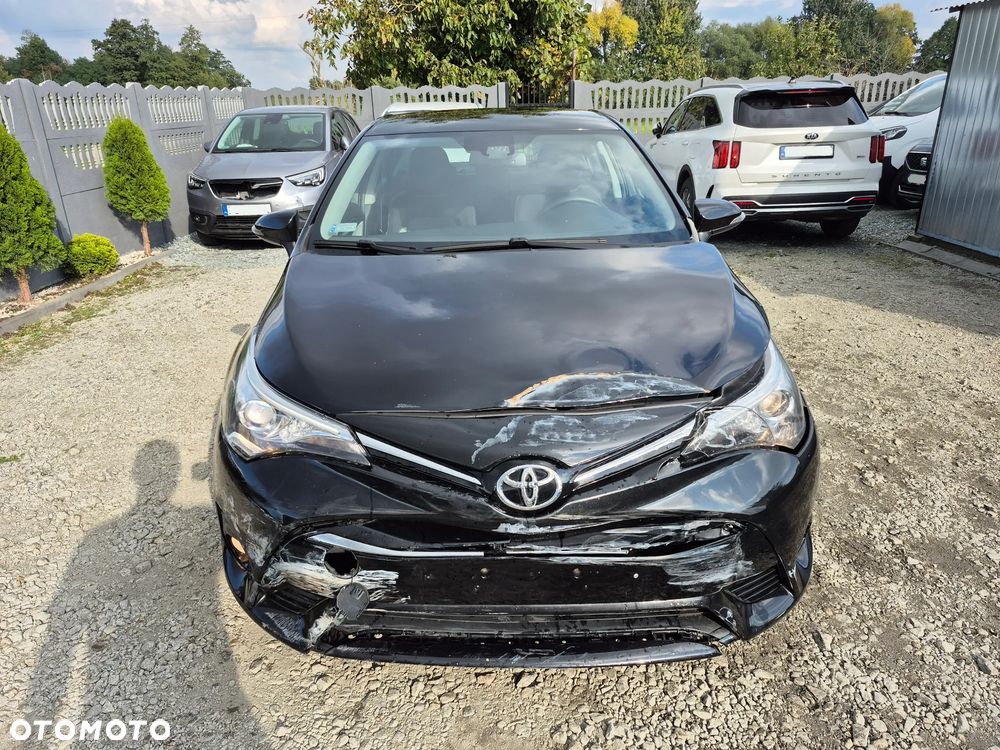 Toyota Avensis 1.6 D-4D Premium - 2