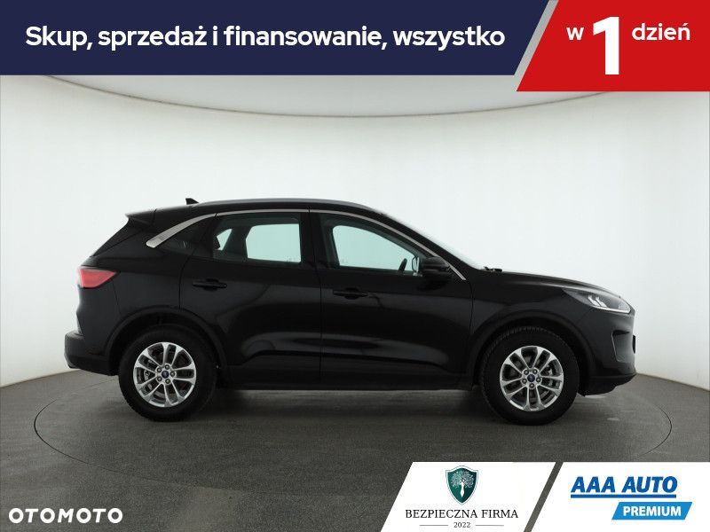 Ford Kuga - 8