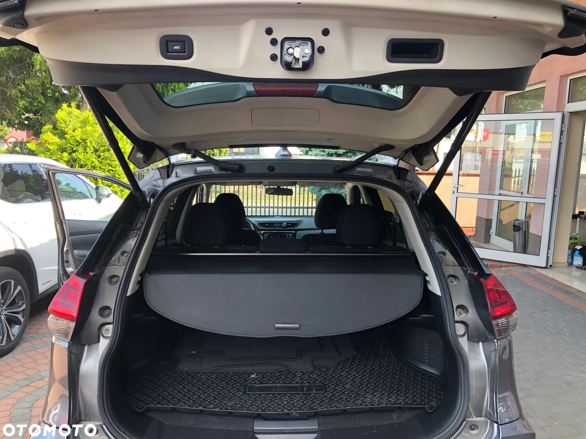 Nissan Rogue - 14