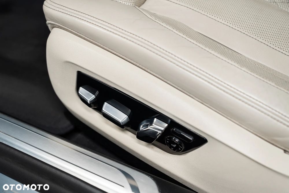 BMW Seria 7 750d xDrive sport - 29