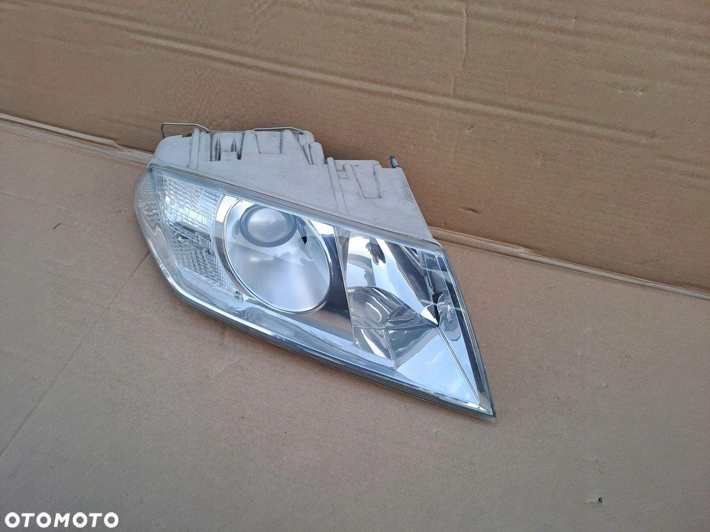 SKODA OCTAVIA 2 PRAWA LAMPA SOCZEWKA UŻYWANA - 3