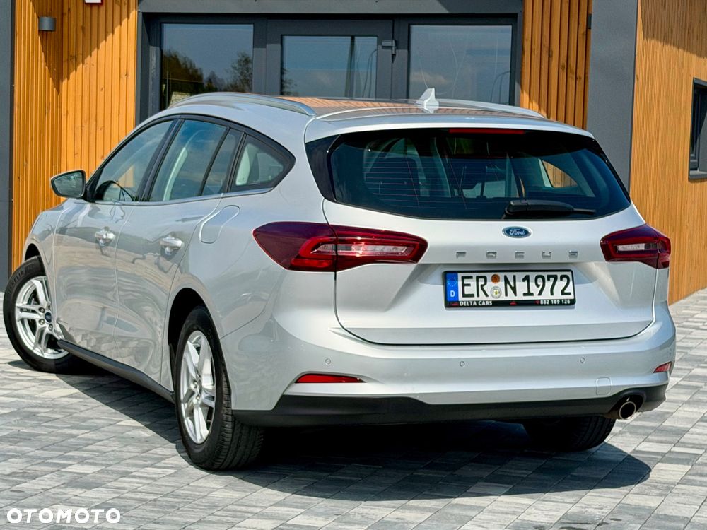 Ford Focus 1.5 EcoBlue Start-Stopp-System TITANIUM - 20