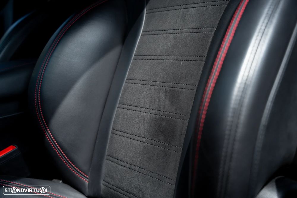 Alfa Romeo Stelvio V6 2.9 Bi-Turbo AT8-Q4 Quadrifoglio - 38
