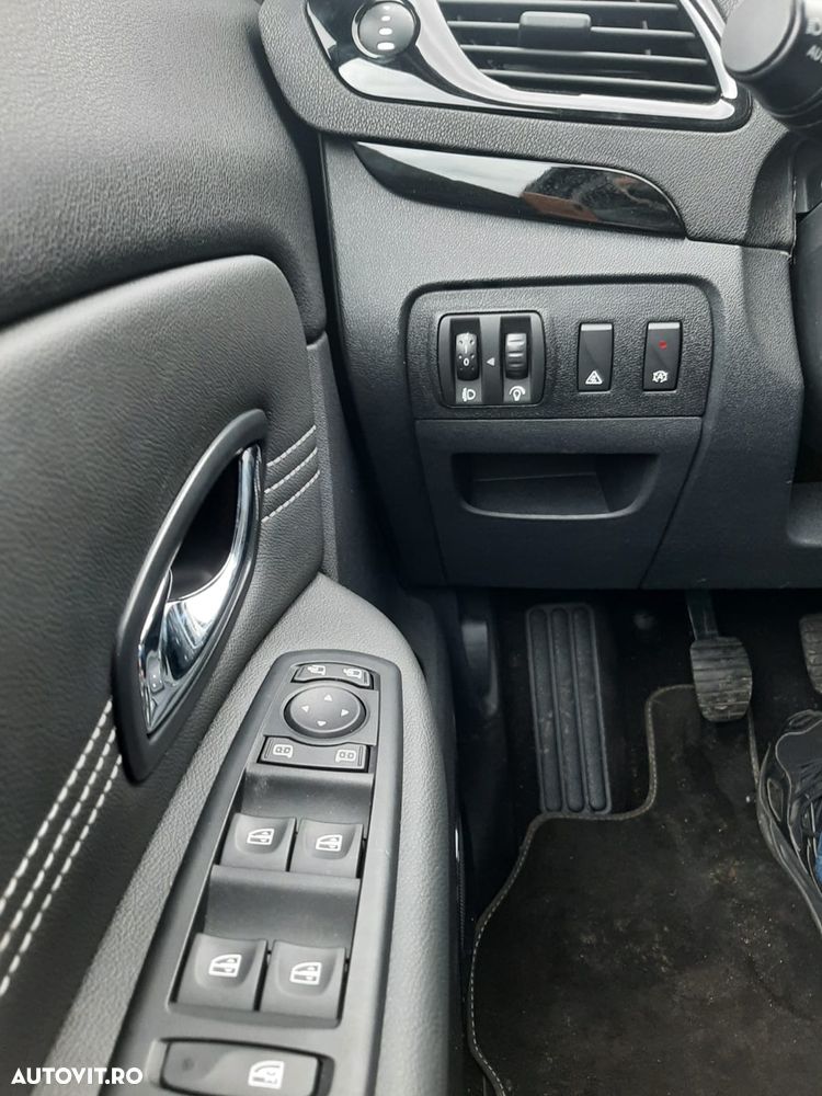 Renault Grand Scenic - 10