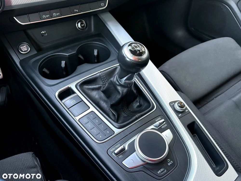 Audi A4 Avant 2.0 TDI quattro sport - 36