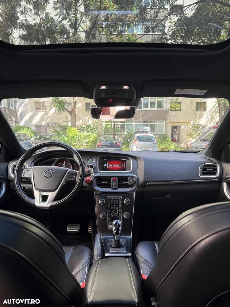 Volvo V40 D3 Geartronic RDesign - 15