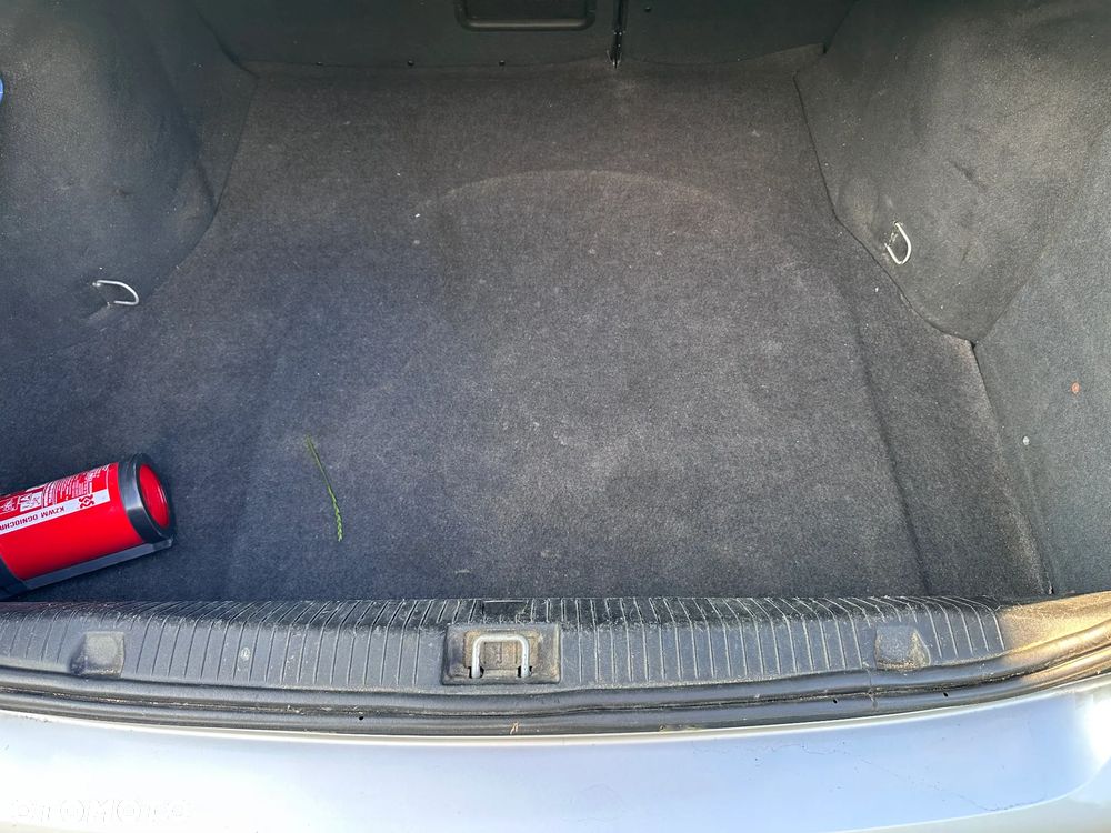 Opel Vectra 1.8 CDX - 10