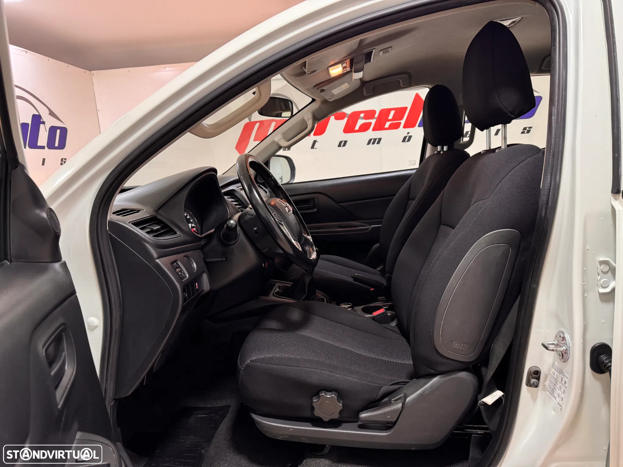Mitsubishi L200 2.3 DI-D Space Cab Invite 4WD 3L IVA DEDUTIVEL - 16