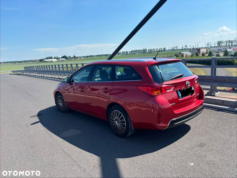 Toyota Auris 1.4 D-4D Comfort - 6