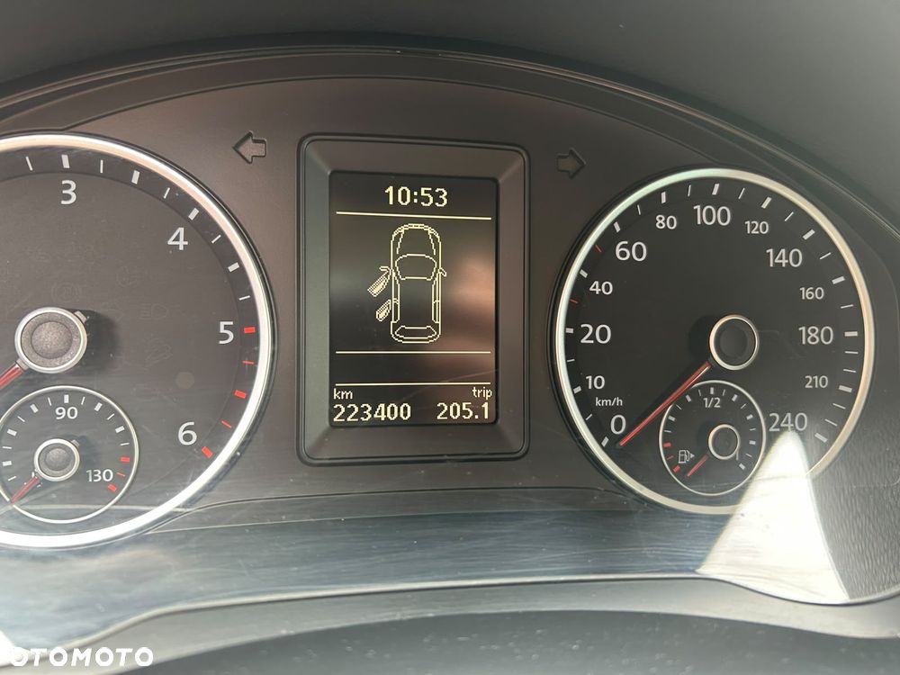 Volkswagen Tiguan 2.0 TDI 4Mot R-Style DSG - 10