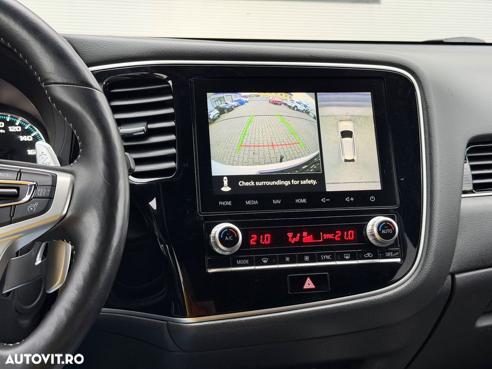 Mitsubishi Outlander - 16