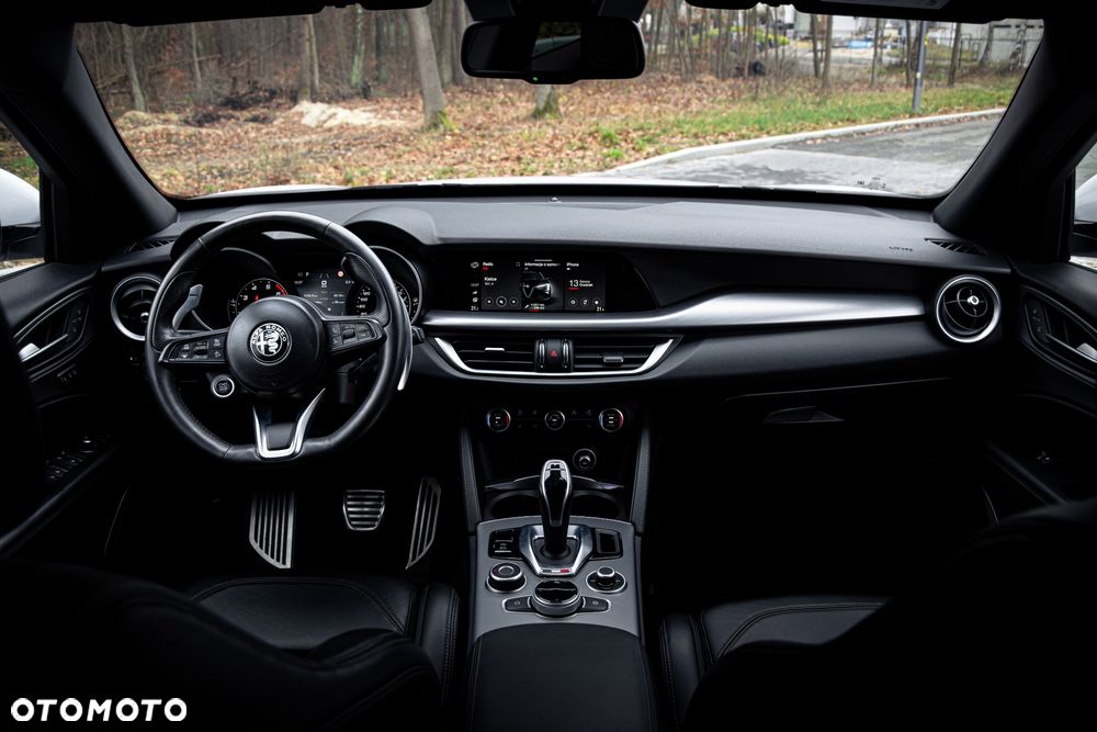 Alfa Romeo Stelvio 2.0 Turbo Veloce Q4 - 13