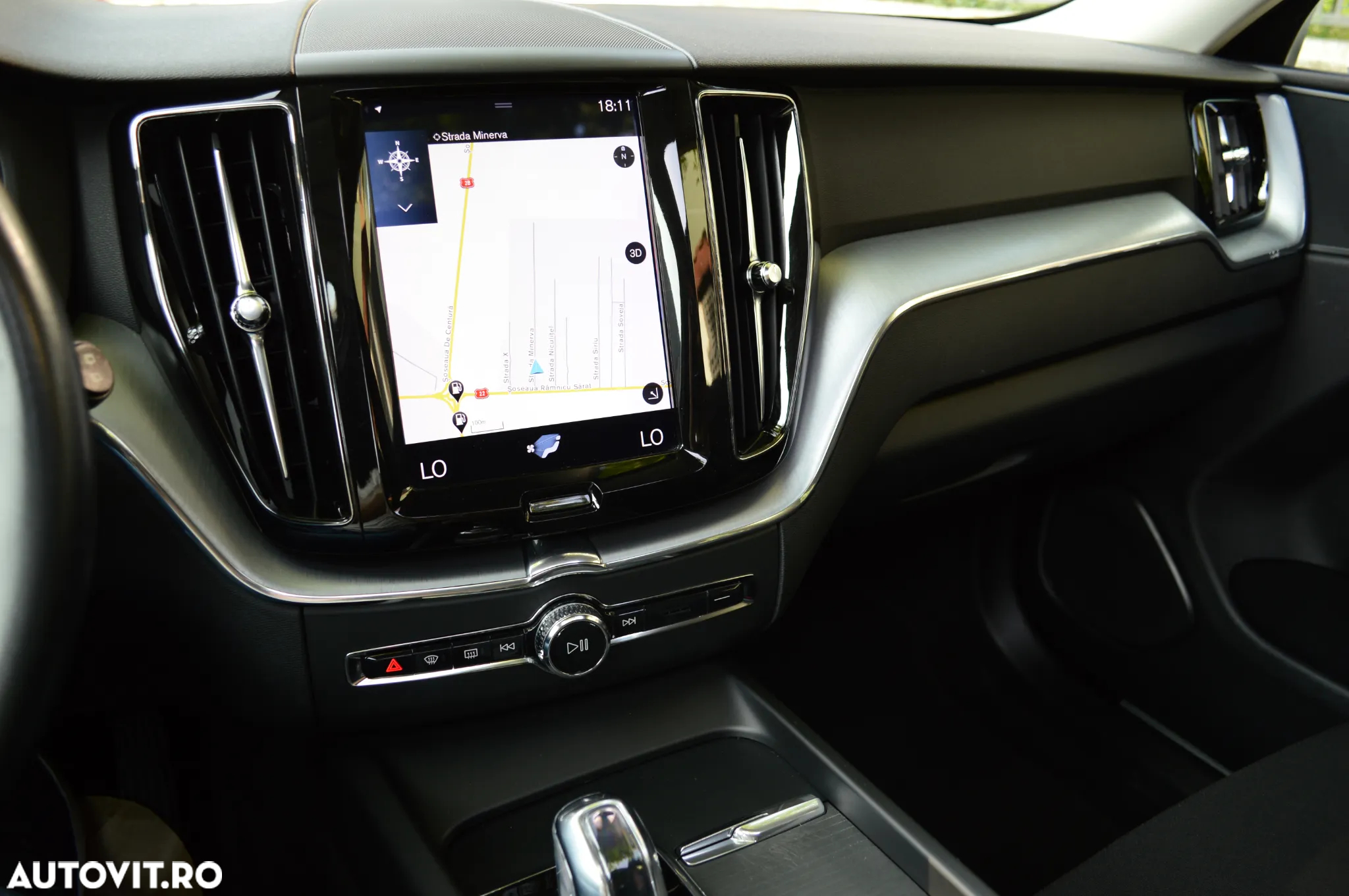 Volvo XC 60 T8 Twin Engine AWD Momentum - 20