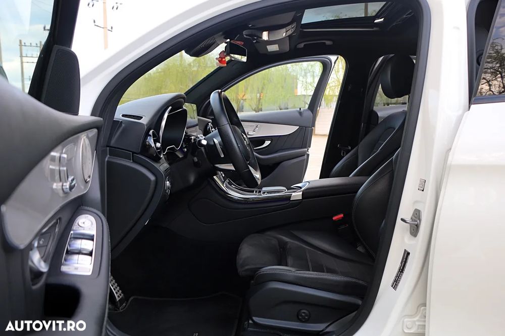 Mercedes-Benz GLC 300 de 4Matic 9G-TRONIC AMG Line Plus - 12