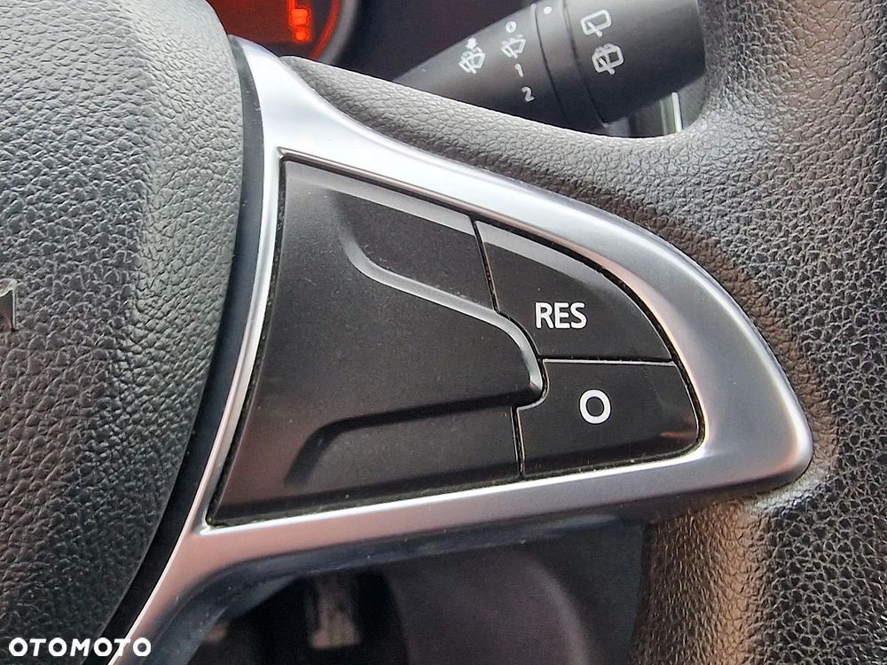 Dacia Logan SCe 75 Essential - 18