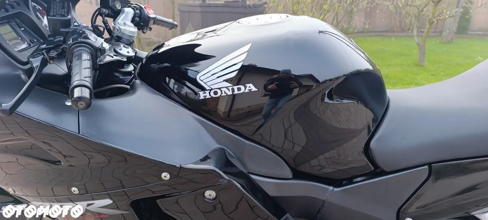 Honda CBR - 37