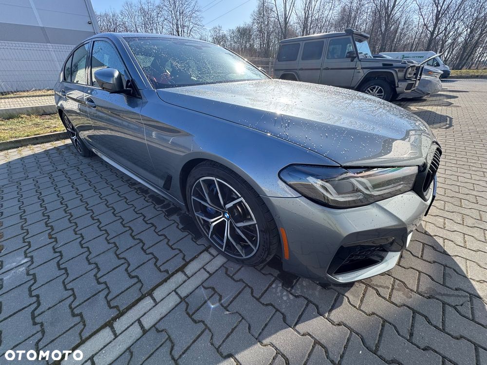 BMW Seria 5 M550i xDrive sport - 6