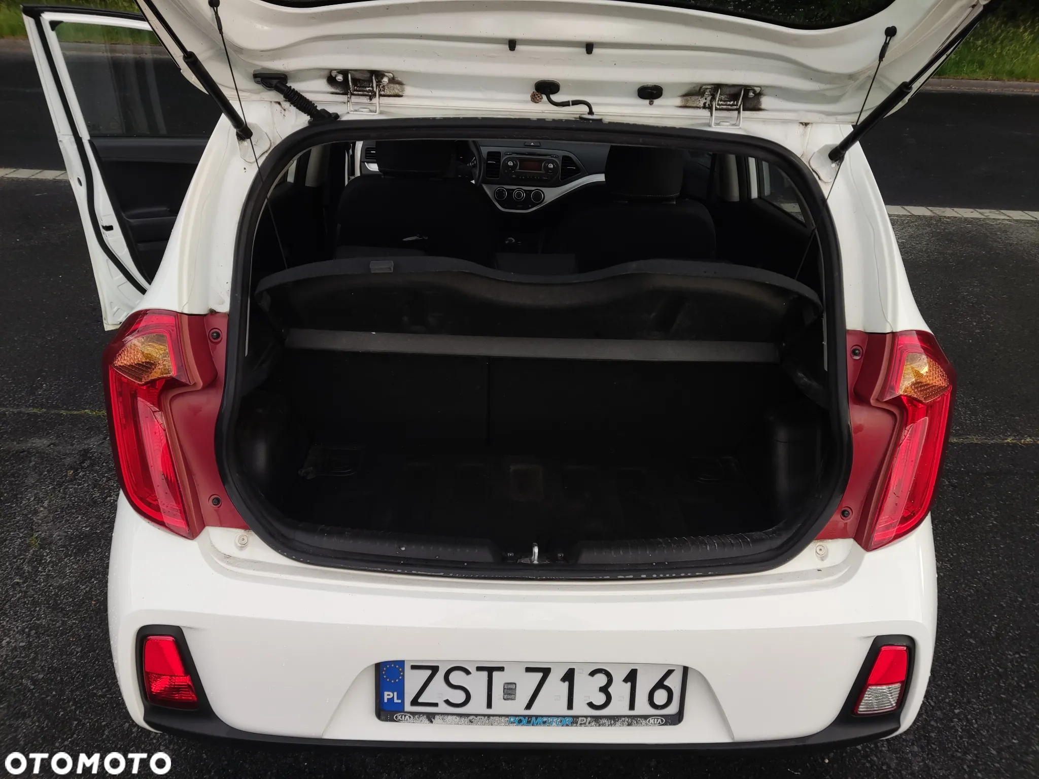 Kia Picanto 1.0 L - 12