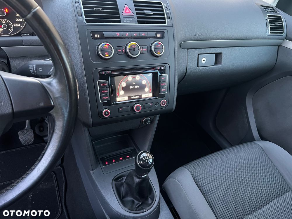 Volkswagen Touran 1.6 TDI DPF BlueMotion Technology Comfortline - 14