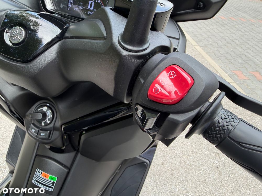 Yamaha X-max - 9