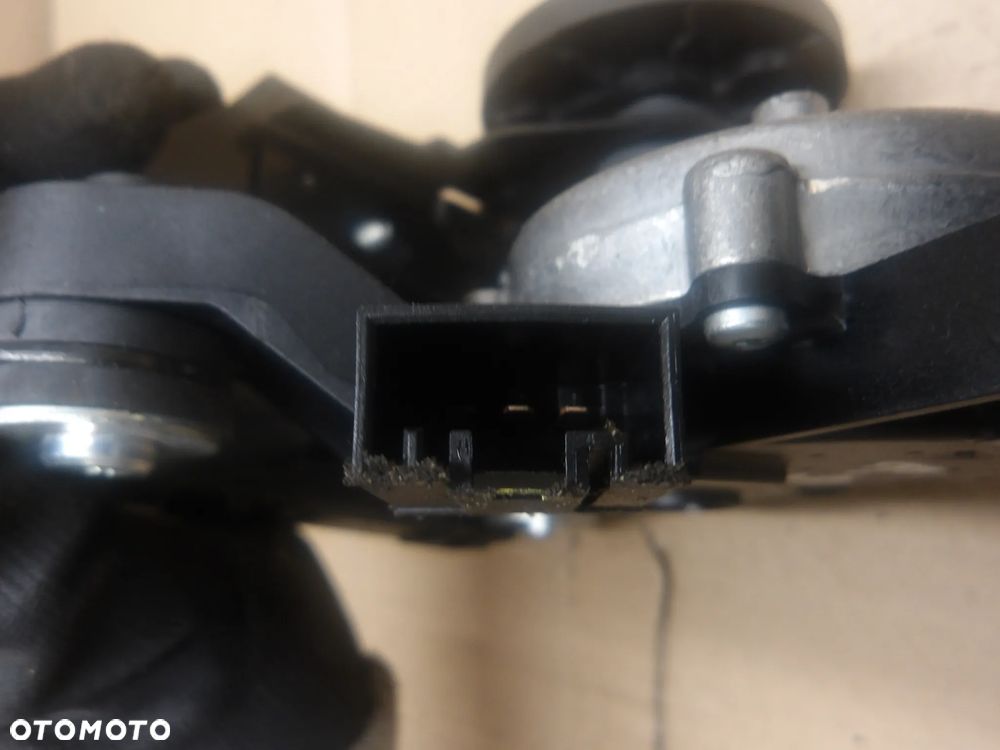 BMW E91 KOMBI 2.0D SILNIK SILNICZEK WYCIERACZKI TYŁ 1397220497 - 5