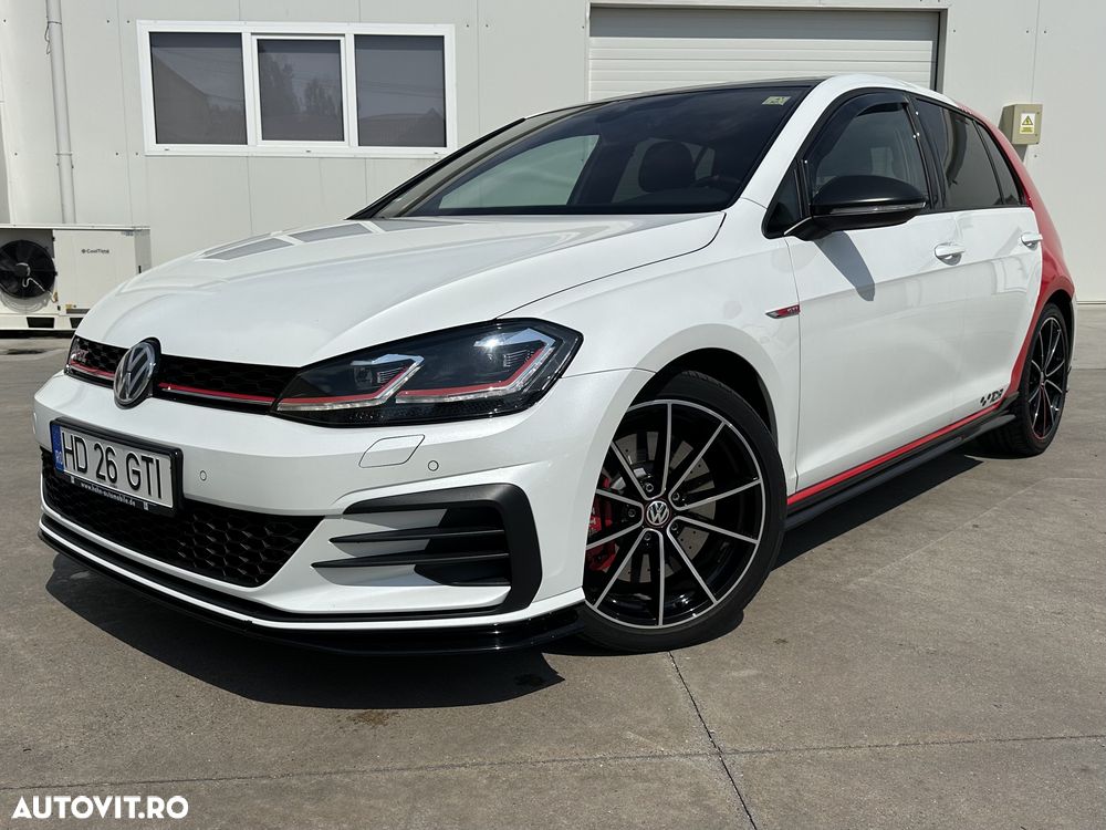 Volkswagen Golf - 2