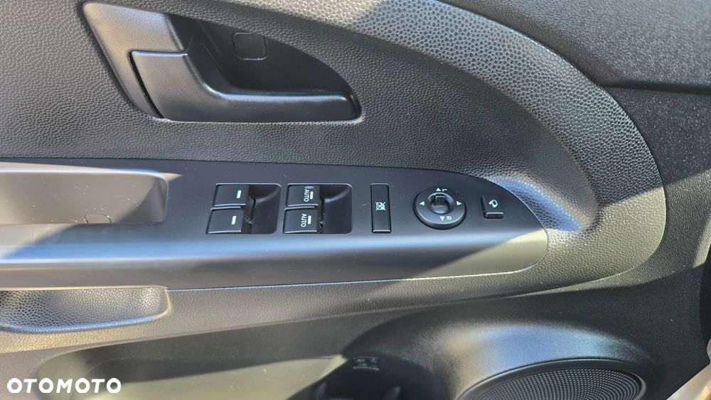 Kia Venga 1.4 CVVT Titanium Collection - 16