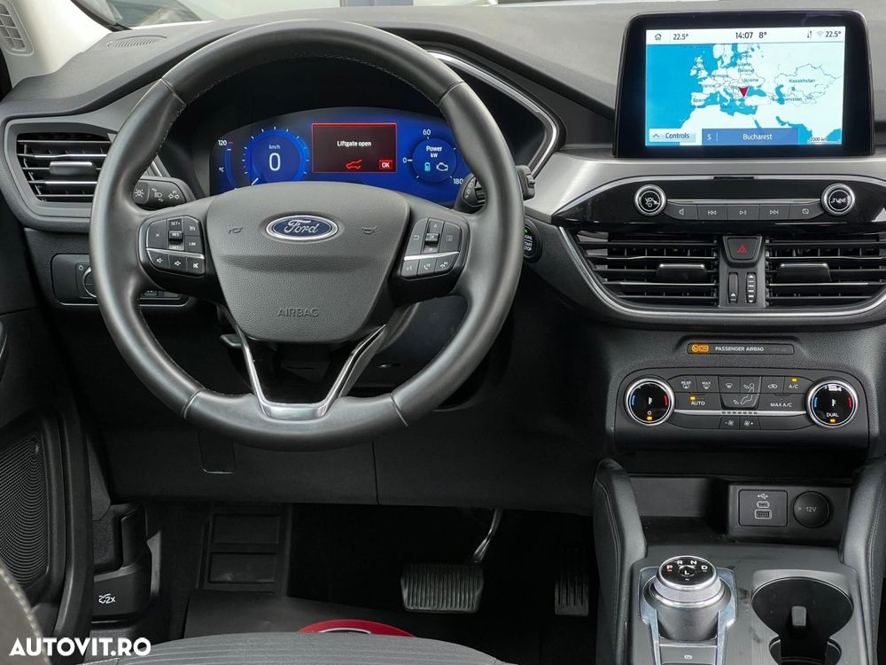 Ford Kuga - 9