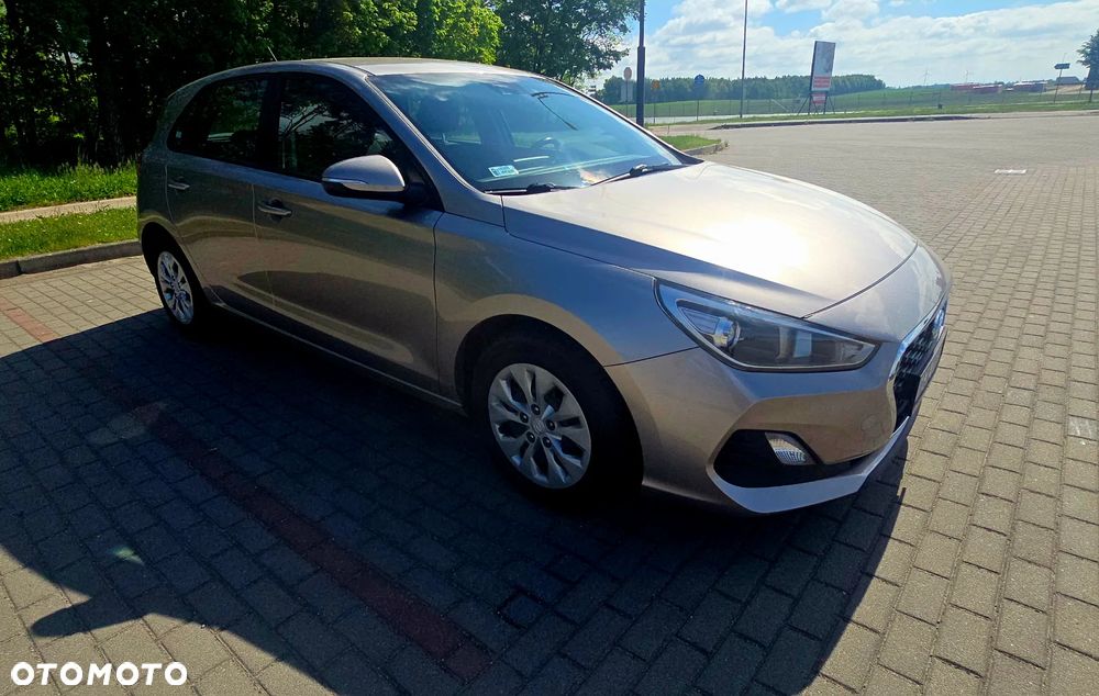 Hyundai i30 1.4 Premiere Comfort - 8