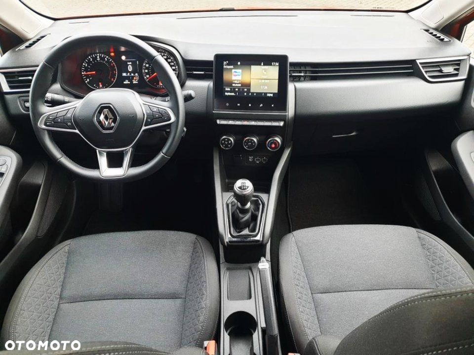 Renault Clio - 10
