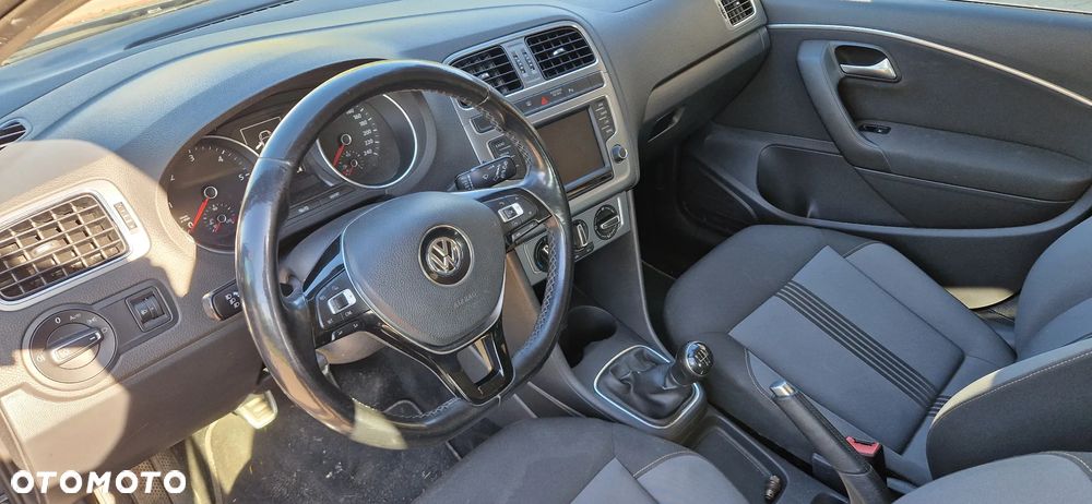 Volkswagen Polo 1.4 TDI Blue Motion Technology Allstar - 12