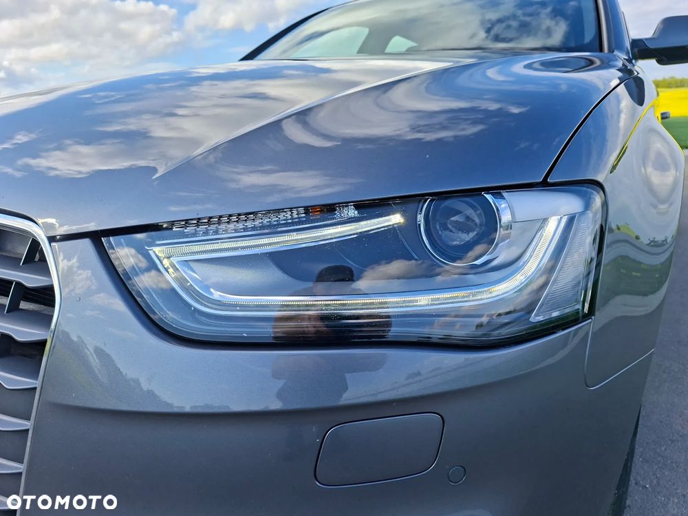Audi A4 Avant 2.0 TDI DPF S line Sportpaket - 4