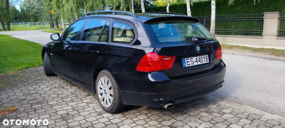 BMW Seria 3 318d - 4