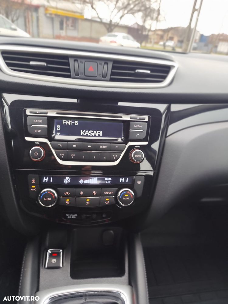 Nissan Qashqai 1.6 DCI 4 x 4 DPF Start/Stop tekna - 9